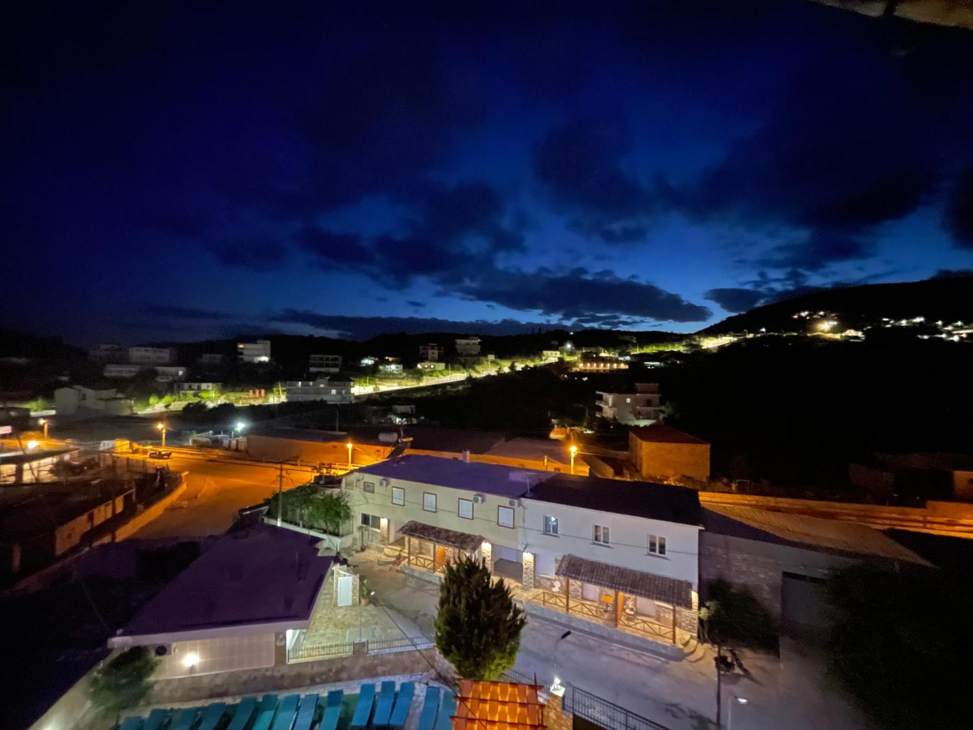 Jona Rooms Himare Exterior foto